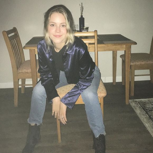 Meet your Posher, Katie - Picture 1 of 1